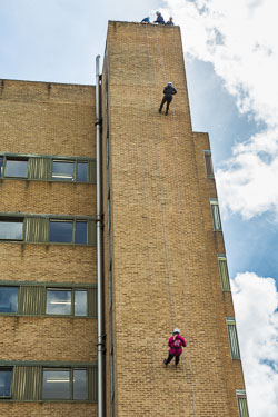 YDH_CHARITY_ABSEIL-16.jpg